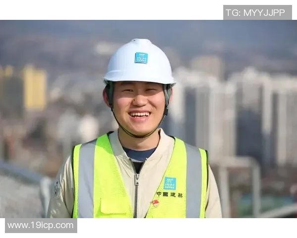 第十三棒火炬手王睁茗：火种盆是咱们校园规划的，我十分骄傲！